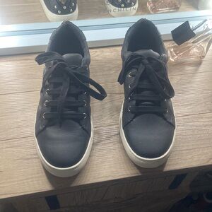 Kurt Geiger Women’s Sneakers worn once 

Beautiful